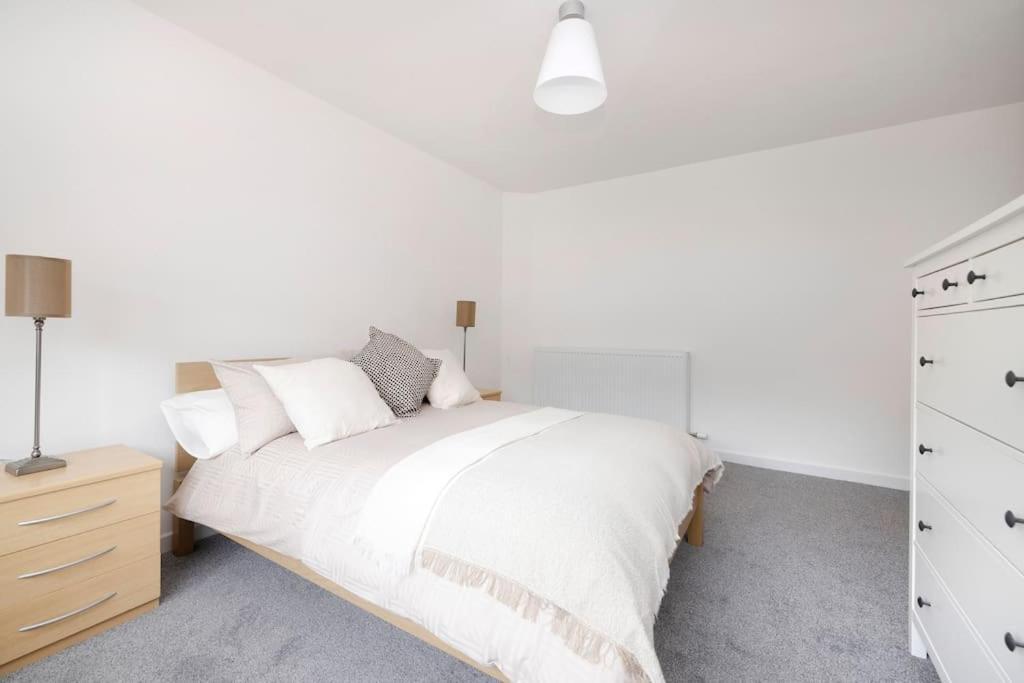 Two Bedroom Country Cottage With Parking Musselburgh Bagian luar foto