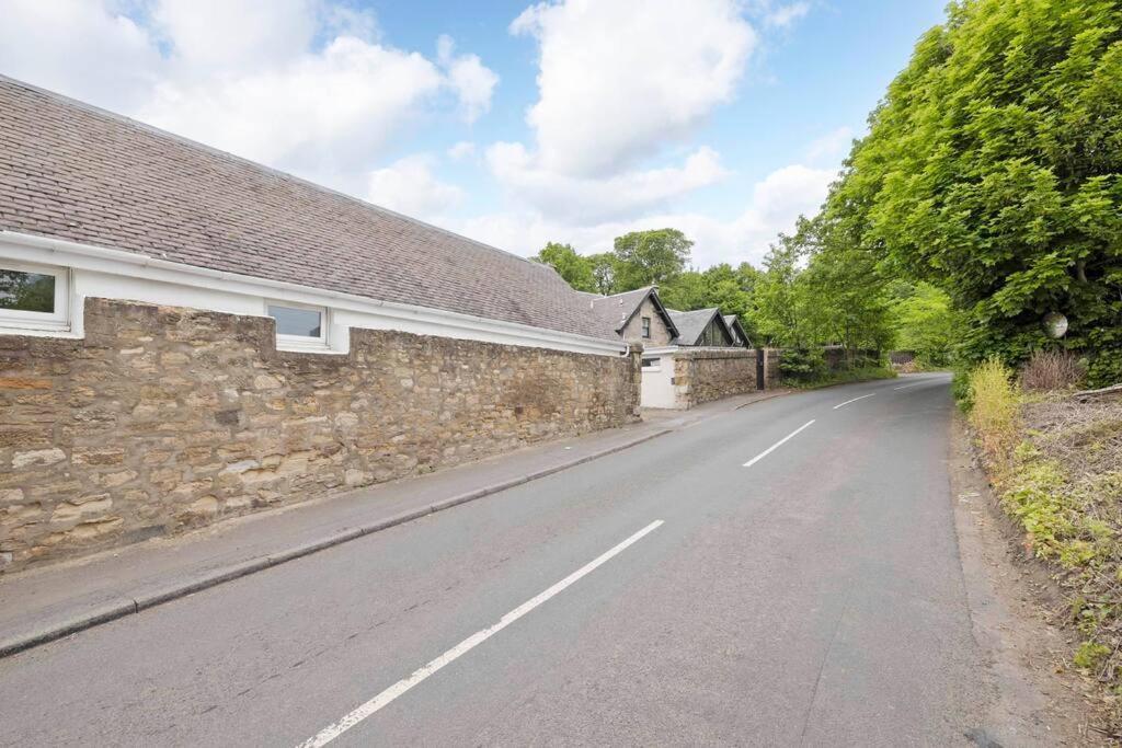 Two Bedroom Country Cottage With Parking Musselburgh Bagian luar foto